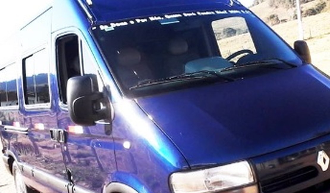 Bandidos interceptam van de Banda em Traipu