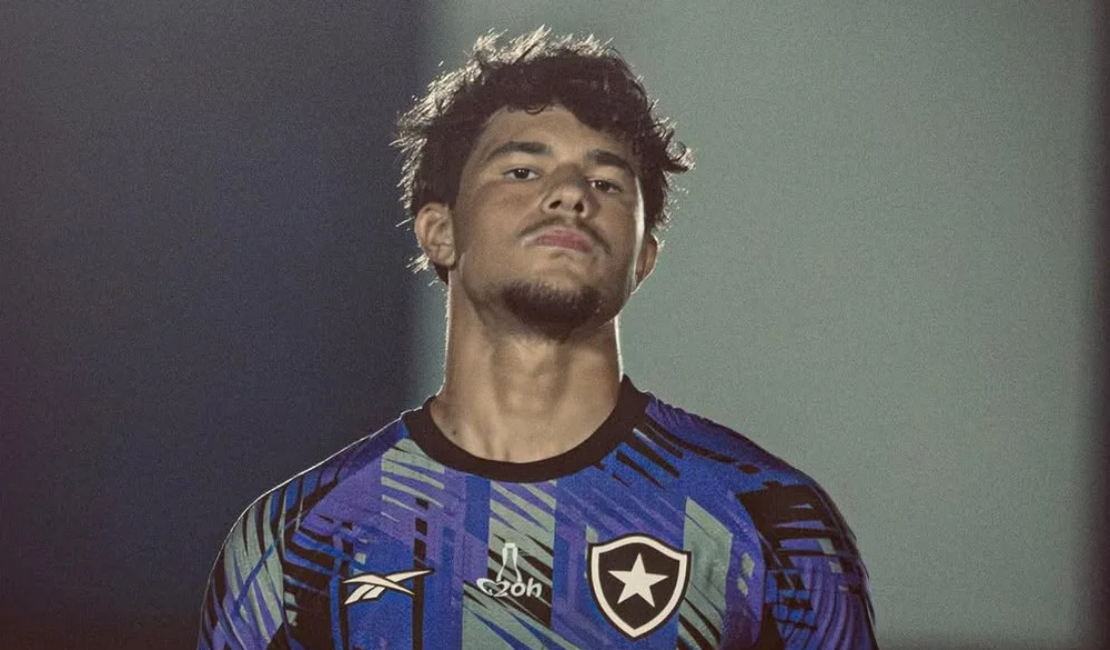 Bruninho revela encontro frustrado com pai e cobra 4 anos de pensões atrasadas; ex-goleiro Bruno alega ‘armadilha’