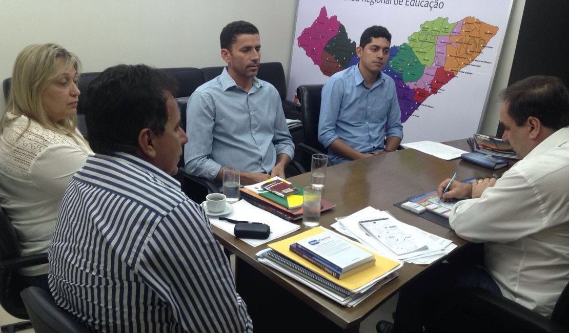 Em audiência com o vice-governador, Marcelo Rodrigues faz reivindicações para Limoeiro