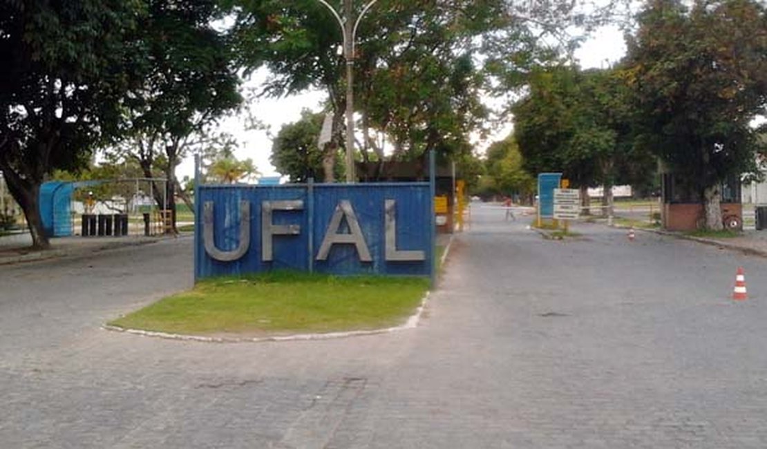 Ufal suspende atividades de estudantes bolsistas até pagamento das bolsas