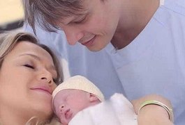Eliana agradece presente que ganhou de Angélica e Luciano Huck