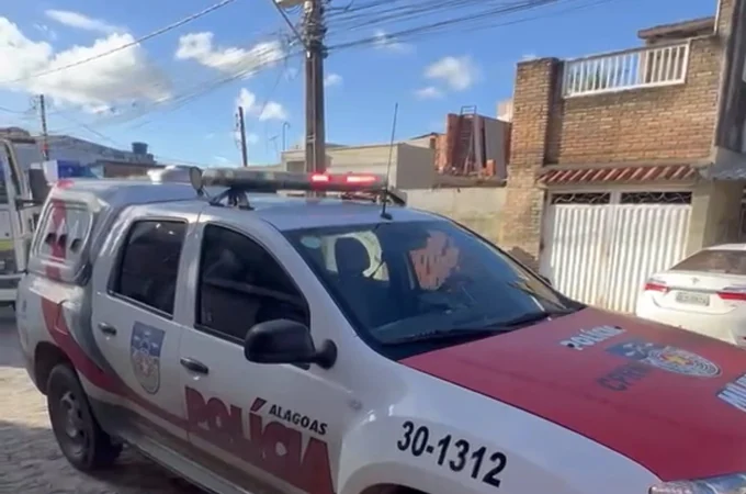 Motorista é baleado dentro de carro em Maceió; polícia apura possível ligação com tráfico de drogas