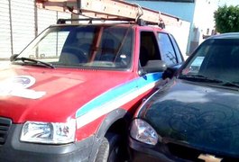 Motorista embriagado colide em veículo parado em Arapiraca