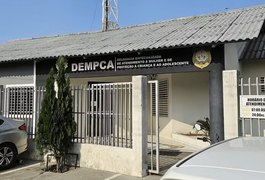 Mãe chama a polícia e entrega filho de 14 anos que teria decapitado cachorro da família no AC