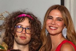Luciana Gimenez se irrita com perguntas sobre sexualidade do filho, Lucas Jagger