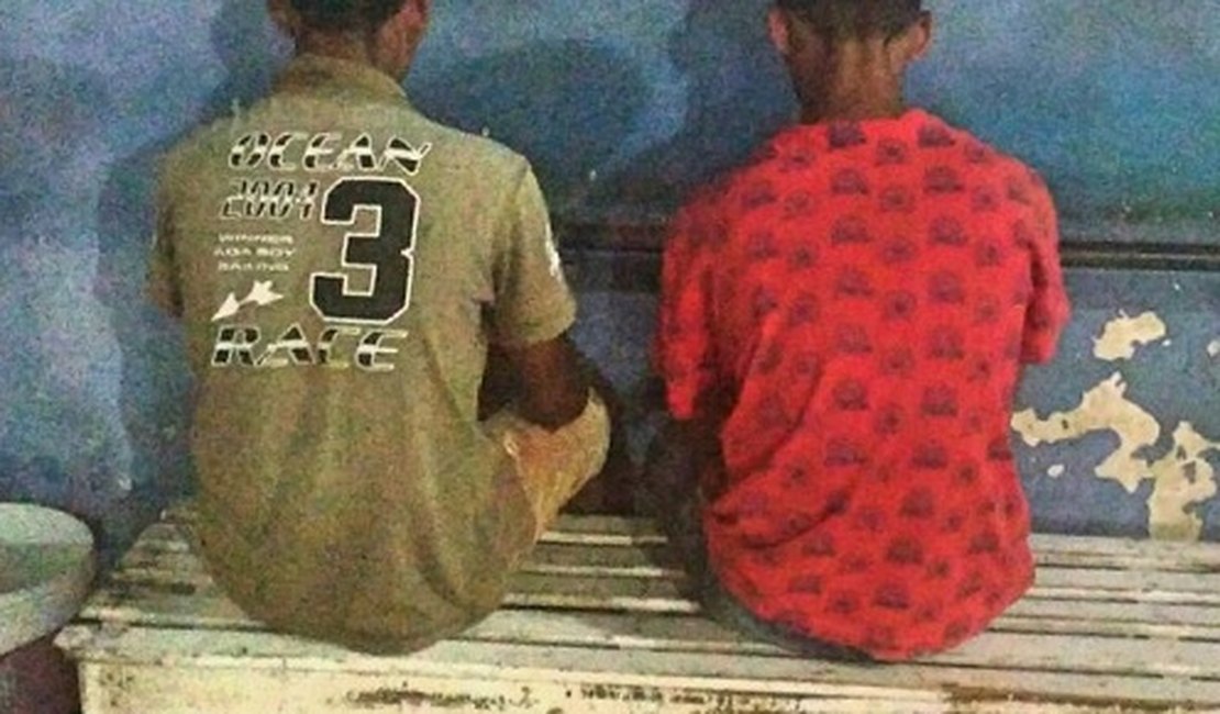 Adolescentes são apreendidos com motocicleta roubada, no Residencial Agreste