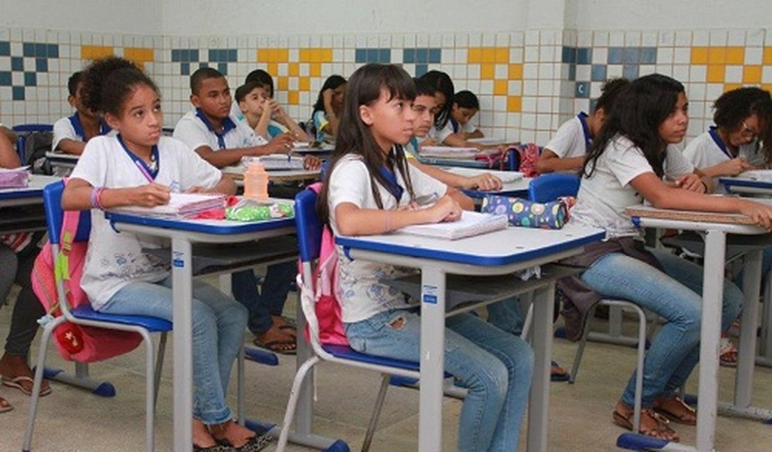 Após superar metas do MEC, Educação consolida avanços no ensino da capital e interior