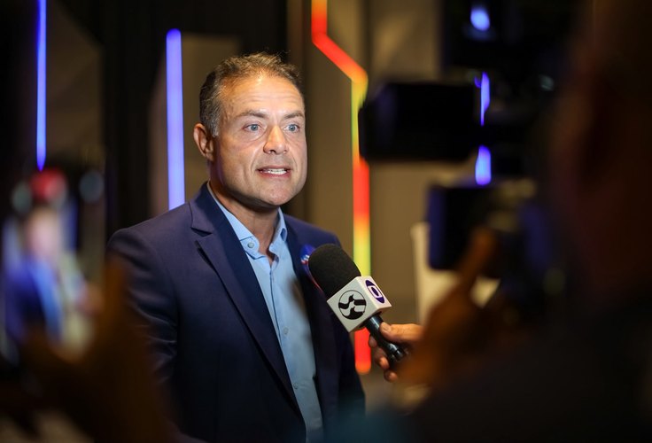 Renan Filho supera JHC mais uma vez e domina debate na Globo