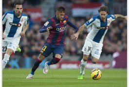 Neymar é vítima de racismo no jogo do Barcelona com o Espanyol