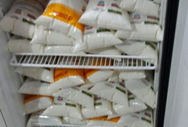 Operação policial prende dono de restaurante com 60 litros de leite de programa nacional