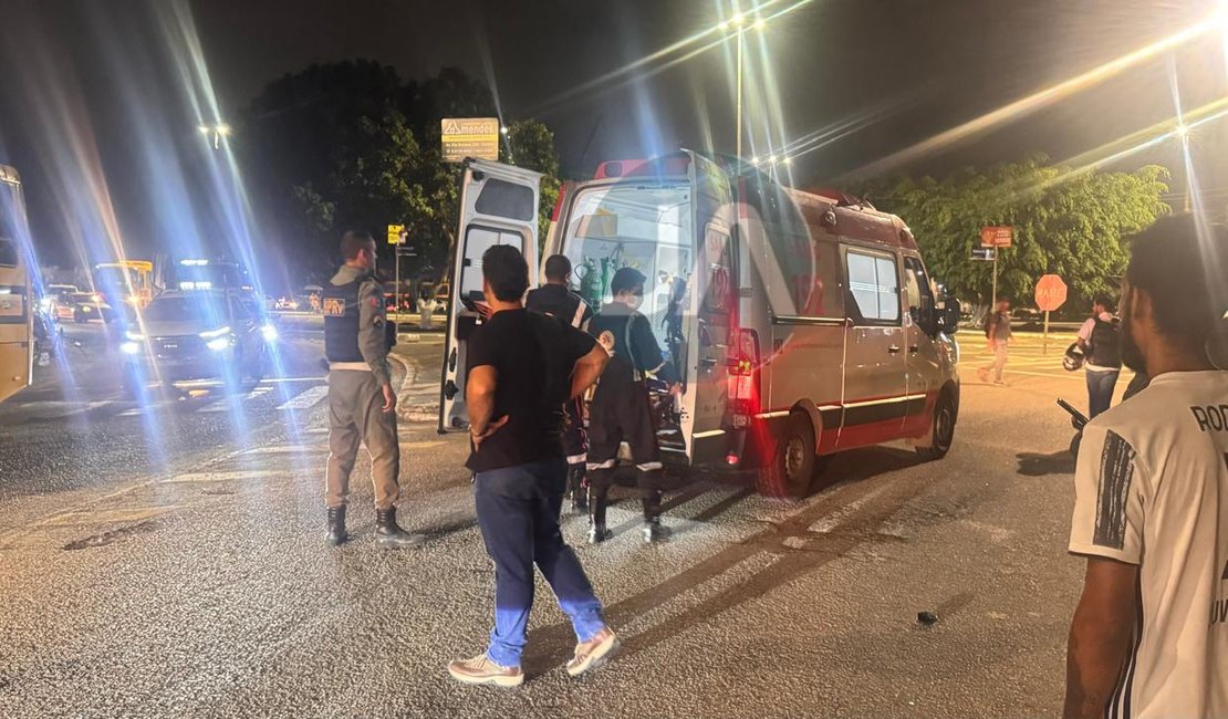 Motorista faz retorno proibido e causa acidente em Arapiraca; motociclista ficou ferido
