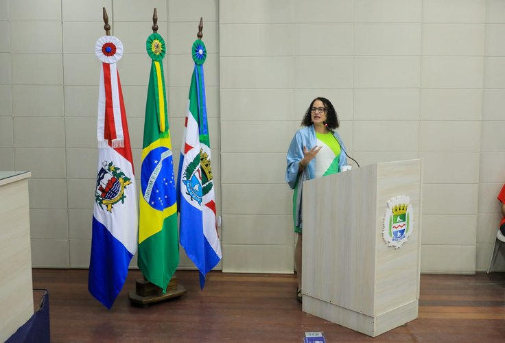 Ministra da Ciência, Tecnologia e Inovação, Luciana Santos recebe título de cidadã maceioense