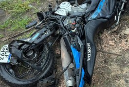 Acidente deixa mulher morta e outra ferida na AL-220, em Campo Alegre
