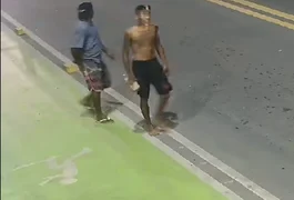 Ação integrada prende homem após agressões com pedras na orla de Maceió