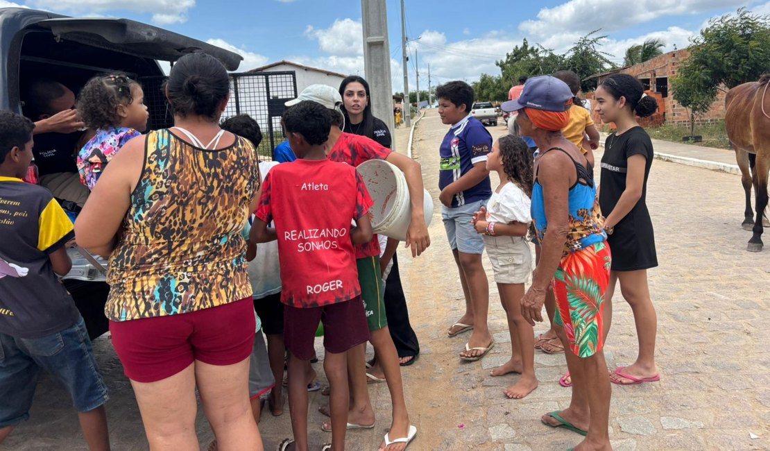 Polícia Civil promove ação solidária em comemoração ao Dia das Crianças no Sertão de Alagoas