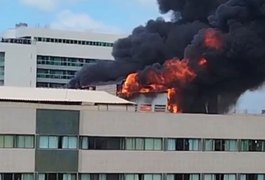 Incêndio atinge cobertura de hotel em Cruz das Almas, em Maceió