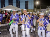Batucadas penedenses Unidos do Bairro e Milionários do Samba movimentam Corredor da Folia