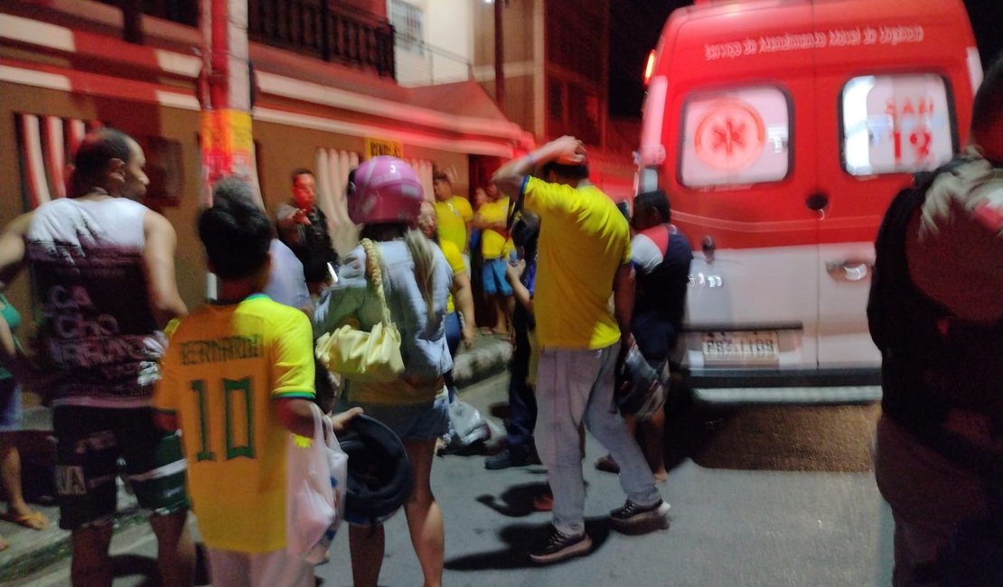 Adolescente morre após ser atropelada por veículo de passeio na Rua São João, em Arapiraca