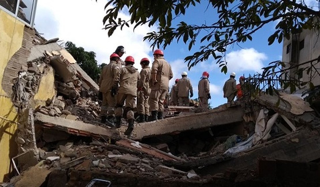 Edifício desaba em Pernambuco e deixa feridos; dois seguem desaparecidos