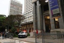 Mulher é presa suspeita de ajudar em roubo de obras de arte em SP