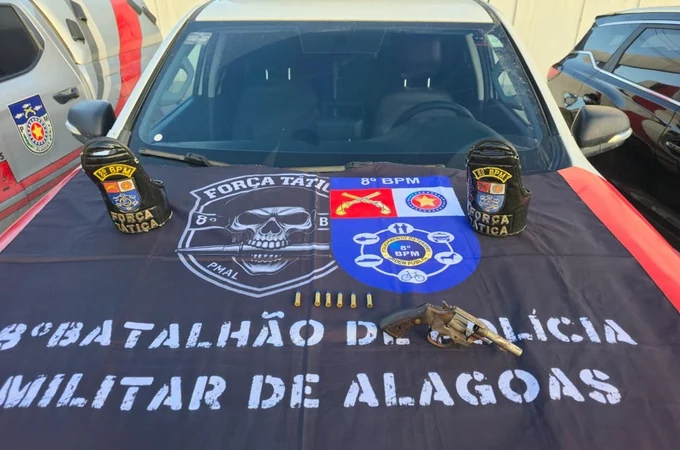 PMAL apreende drogas e arma de fogo durante abordagens no interior