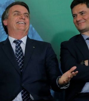 Bolsonaro diz que Moro 'não aguenta dez segundos de debate'