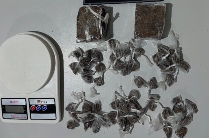 Menor de 17 anos é apreendido  com maconha no bairro Brasília, em Arapiraca