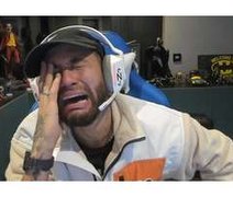 Neymar 'perde' 1 milhão de euros em jogo e se 'desespera' em live