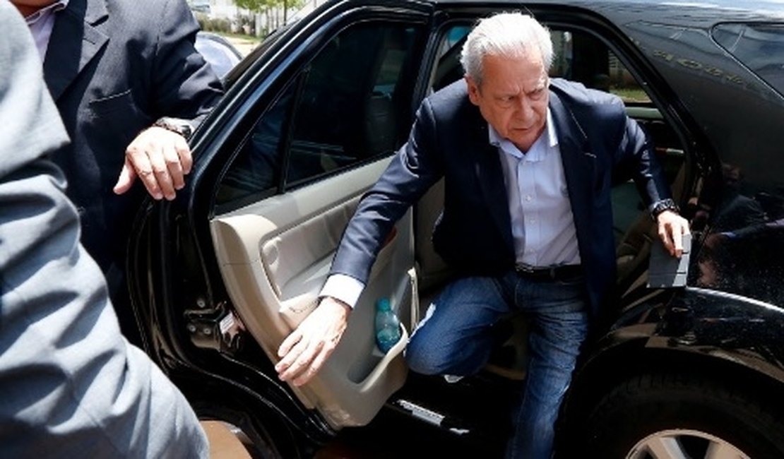 Advogado pede a Moro que não revele endereço de Dirceu
