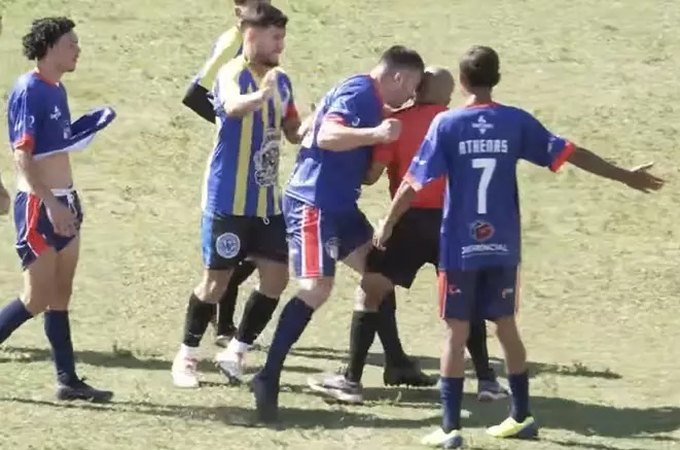 Árbitro é agredido com cabeçada e passará por cirurgia após expulsão em jogo de várzea no interior de SP