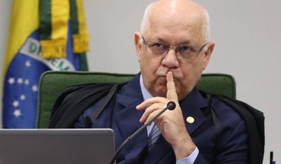 Teori Zavascki, Ministro que analisava delação da Odebrecht, estava no avião que caiu em Angra dos Reis