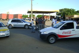 Motorista desatencioso causa acidente no Distrito Industrial em Arapiraca