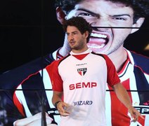 Muricy manda recados para Alexandre Pato e mantém o atacante na reserva