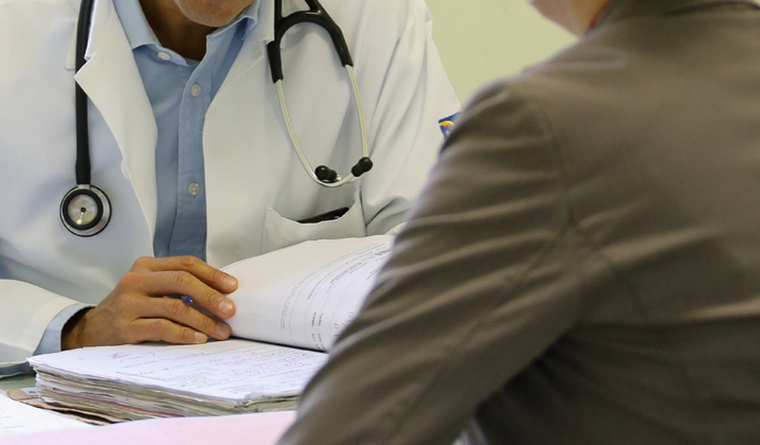 Impactos de vida após o tratamento do câncer demandam atenção de médico e paciente