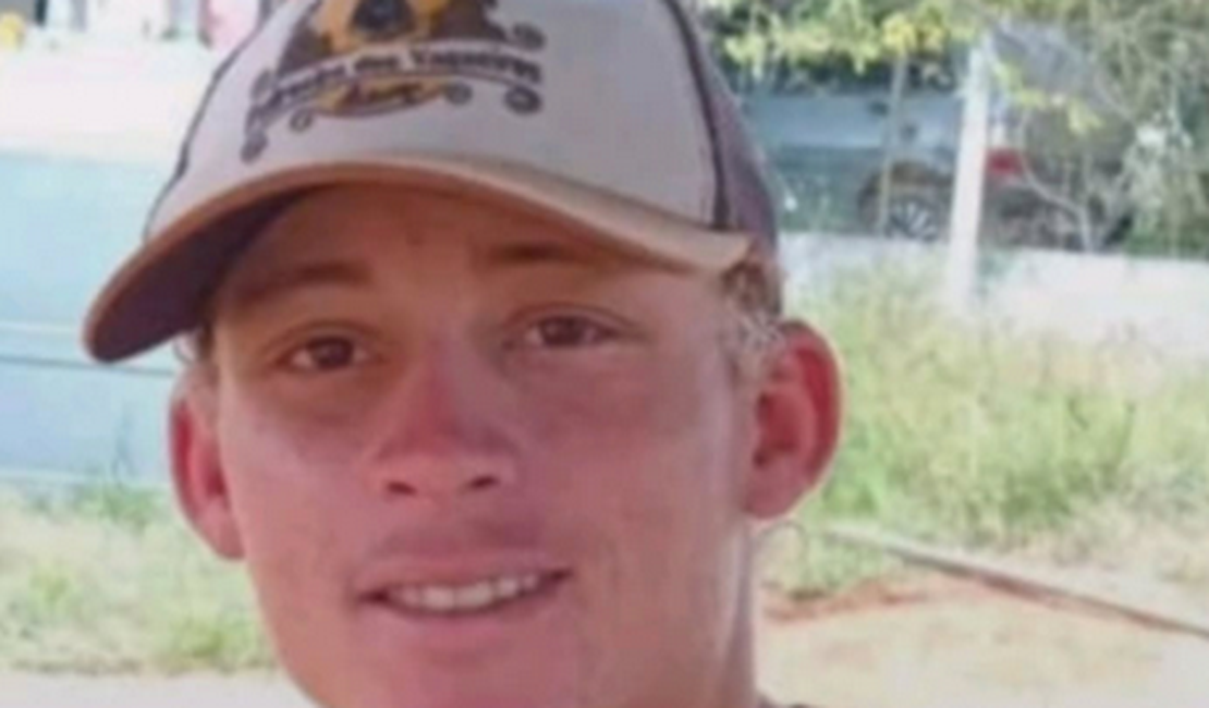 Jovem morre em colisão de moto contra carro de passeio no Sertão de Alagoas
