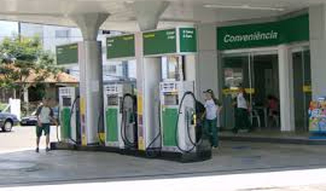 Campanha quer que imposto da gasolina financie o transporte