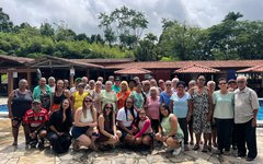 Idosos de Traipu vivenciam dia de lazer e integração em passeio promovido pela Assistência Social