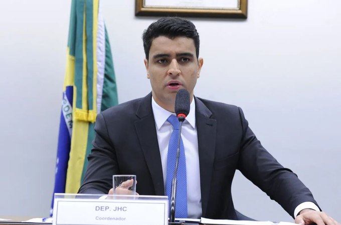 Atrás na disputa pelo Governo, JHC também entra no radar para o Senado