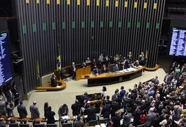Comissão especial analisa destaques à PEC que limita gastos públicos