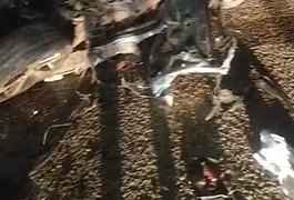 Vídeo. Empresário fica preso às ferragens após colisão envolvendo carro e caminhão de cana