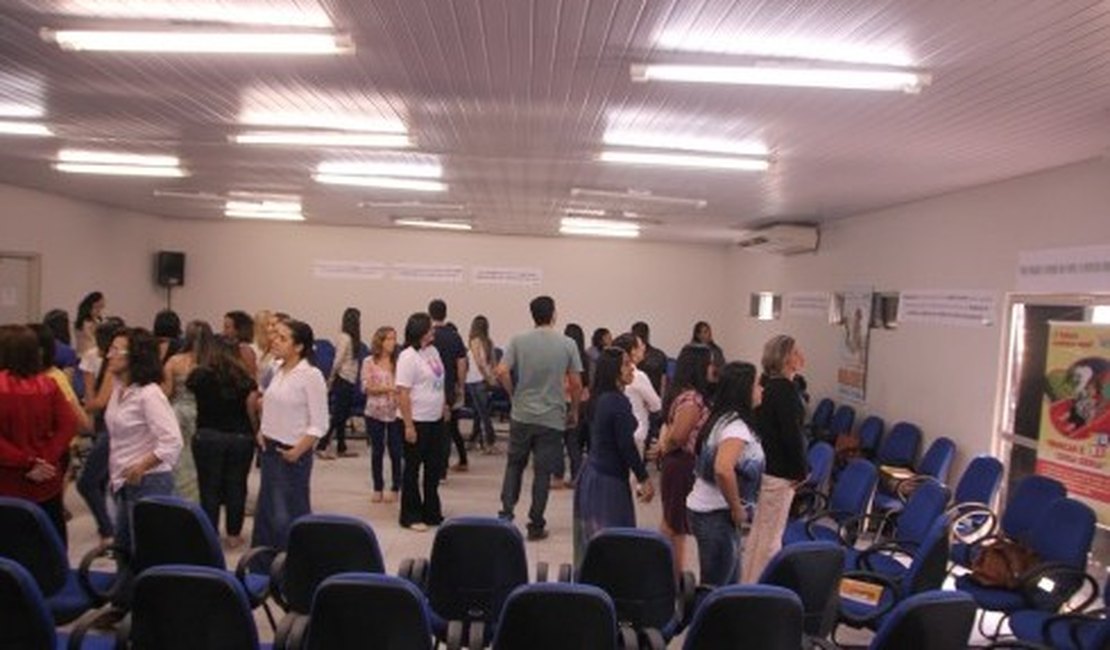 humanização do parto natural é discutida em Arapiraca