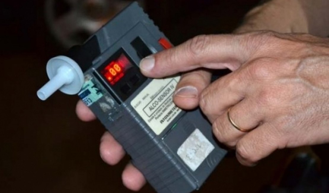 Condutor suspeito de embriaguez é detido no Conjunto Brisa do Lago, em Arapiraca