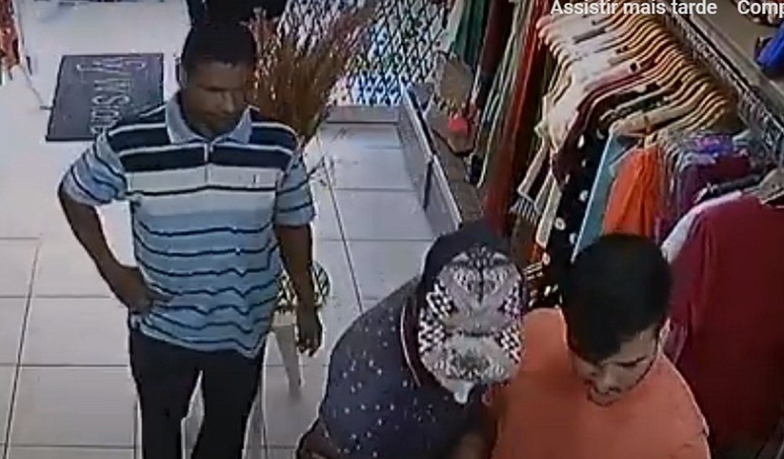 Com faca “peixeira”, dupla assalta clientes em loja no Centro de Arapiraca