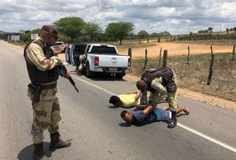 Caminhonete roubada em Arapiraca é recuperada pela PM em Batalha