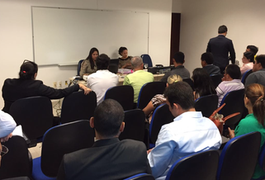 Obras paralisadas de residencial financiado pela Caixa são debatidas no MPF/AL