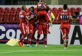 CRB vence o Bragantino por 2 a 1, no Estádio Rei Pelé