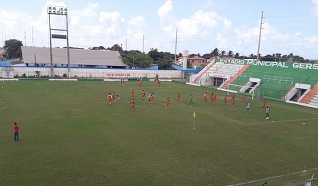 Elenco do Hulk se reapresenta após folga de Carnaval