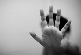 'Aprendi com minha filha que bater não educa', diz sobrevivente de violência doméstica