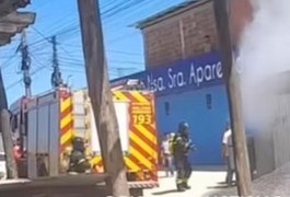 Incêndio em caixas de papelão perto de supermercado mobiliza bombeiros em Rio Largo