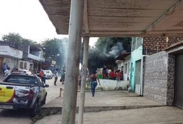 Curto circuito causa incêndio na feirinha do Tabuleiro em Maceió